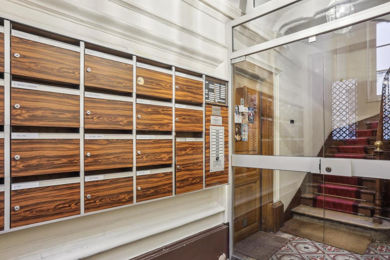 Superbe 2 Pieces Au Coeur Du Xvieme Bed & Breakfast Paris Bagian luar foto